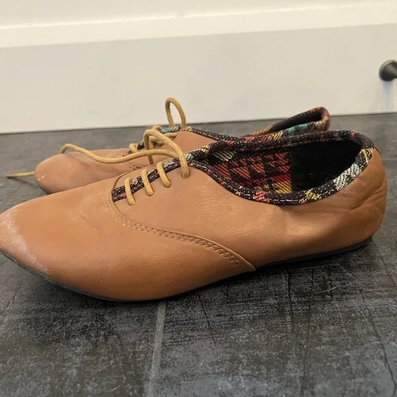 Moccassin flats - Picture 2 of 4